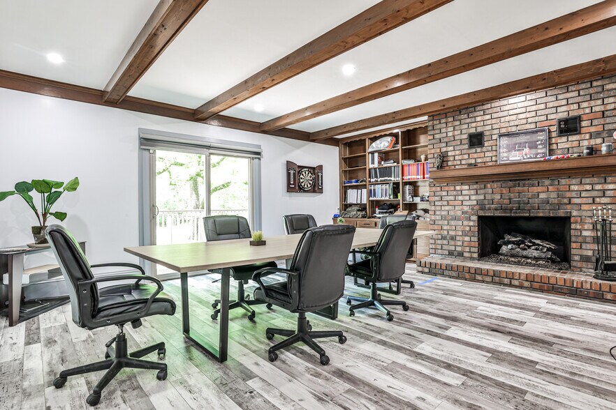 More Photos Of 2332 Old Covington Hwy, Conyers Office Residential For Sale