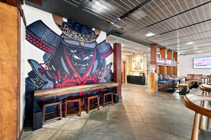More Photos Of 2422 13th St, Sacramento Restaurant For Sale