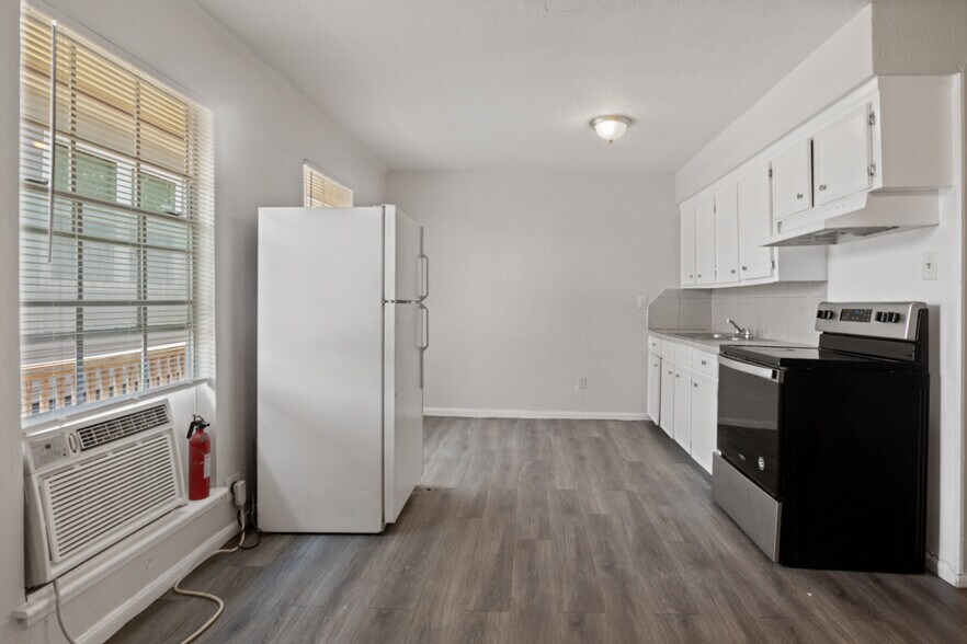 More Photos Of 8114 Stedman St, Houston Apartments For Sale