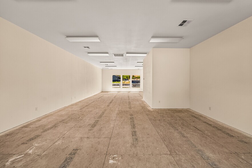 More Photos Of 209 S Old Pacific Hwy, Myrtle Creek Office For Sale