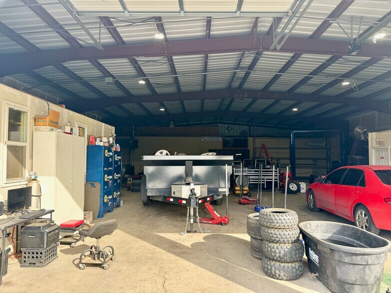 More Photos Of 1225 Adams St, Klamath Falls Warehouse For Sale