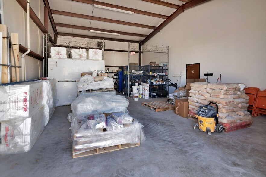 More Photos Of 2317 Michigan Ct, Arlington Flex For Lease