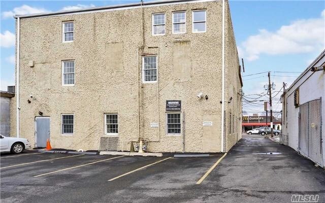More Photos Of 1812-1814 Merrick Rd, Merrick Office For Sale
