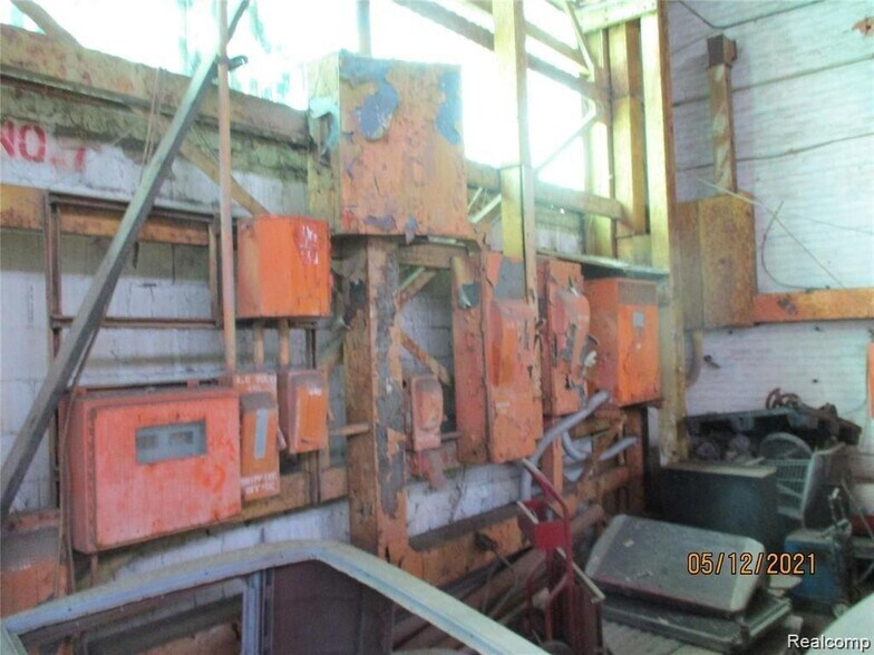 More Photos Of 7170 E McNichols Rd, Detroit Manufacturing For Sale