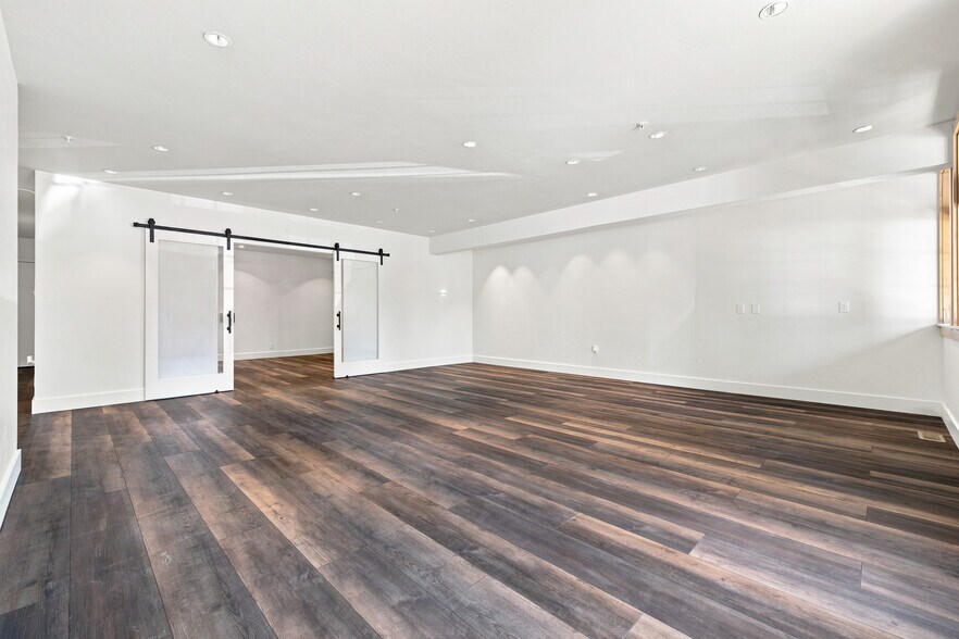 More Photos Of 1260 N West St, Wilson Office For Lease