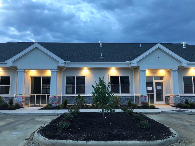 Primary Photo Of 610 Taylor Station Rd, Columbus Medical For Sale