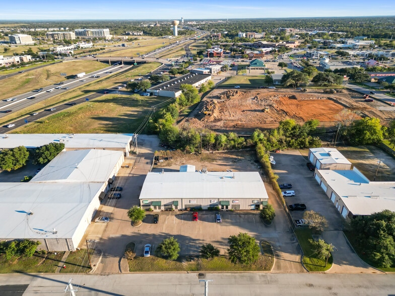 More Photos Of 1902 Pinon Dr, College Station Warehouse For Lease