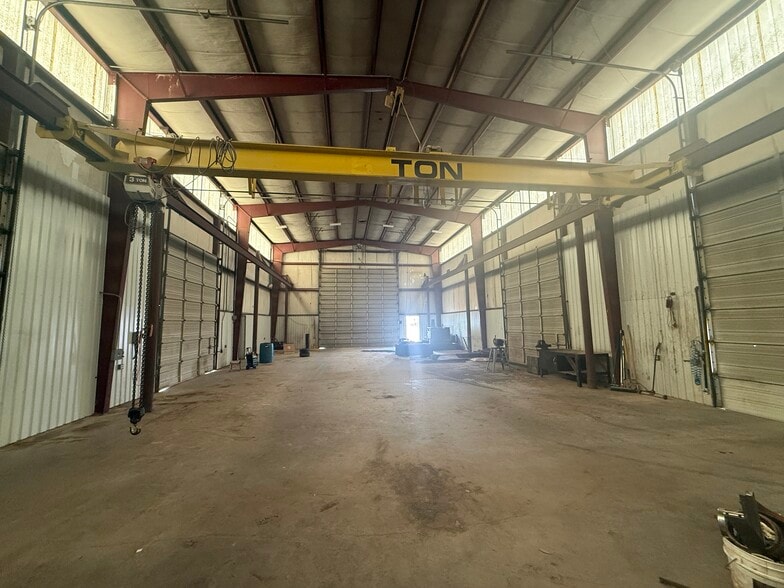 More Photos Of 5808 Farm to Market 1788, Midland Warehouse For Lease