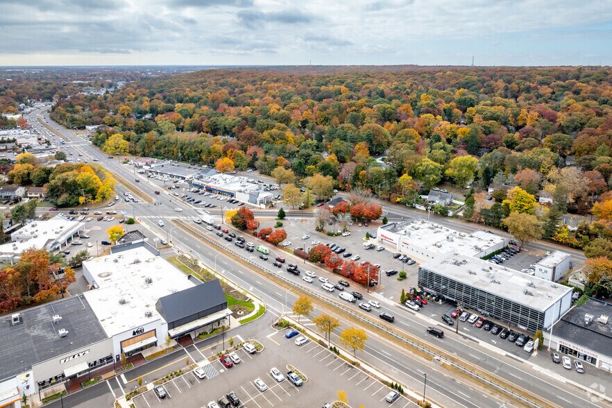 More Photos Of 315 Walt Whitman Rd, Huntington Station Office For Lease