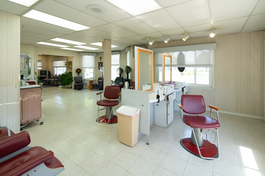 More Photos Of 1806 Pine Grove Ave, Port Huron Storefront Retail Office For Sale