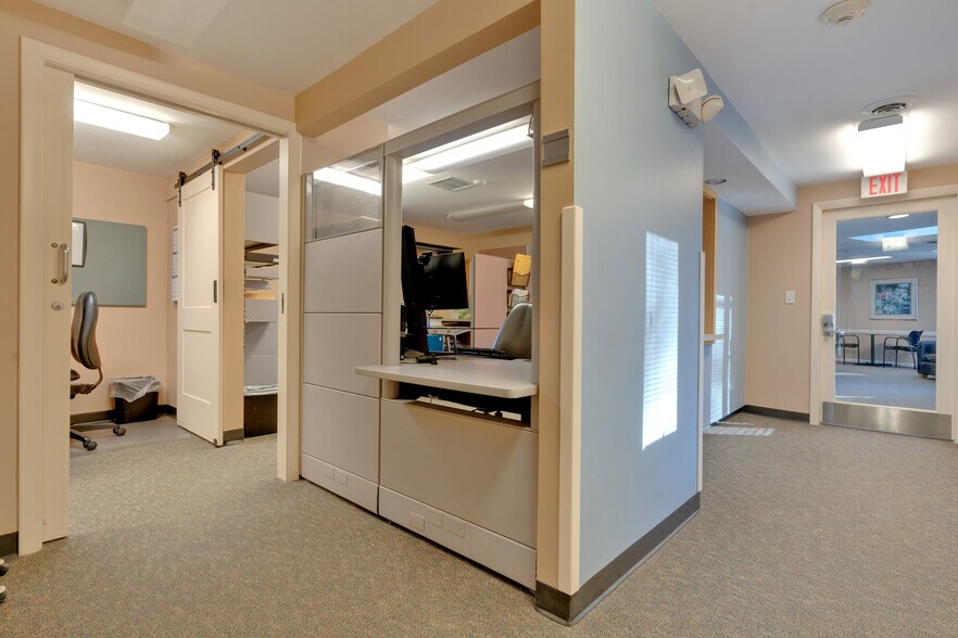 More Photos Of 6 Hampton Rd, Exeter Medical For Sale