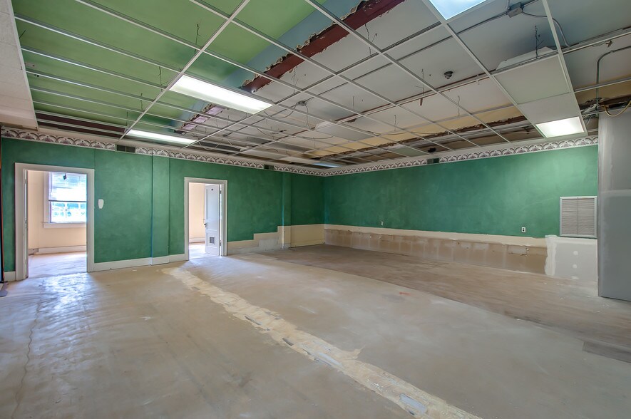 More Photos Of 812 S High St, Columbia Lodge Meeting Hall For Lease