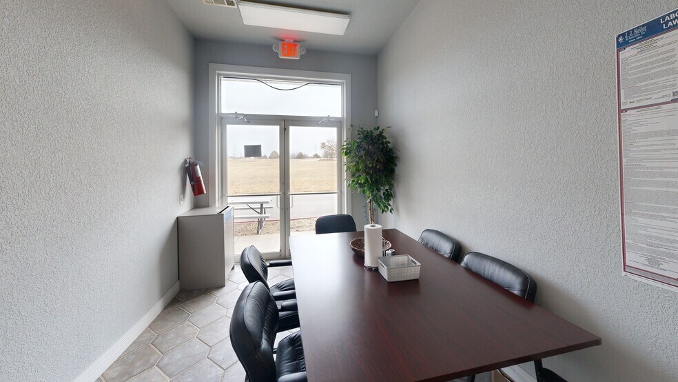 More Photos Of 2307 SE B St, Bentonville Office For Lease