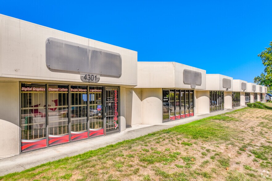 More Photos Of 4301-4315 Canada Way, Burnaby Flex For Lease