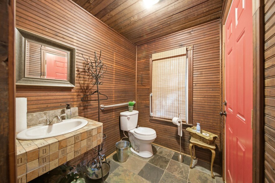 More Photos Of 7302 Woodrow St, Irmo Office Residential For Sale