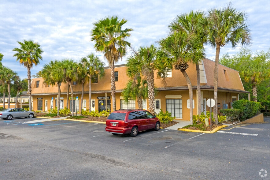 Primary Photo Of 12108 N 56th St, Temple Terrace General Retail For Lease