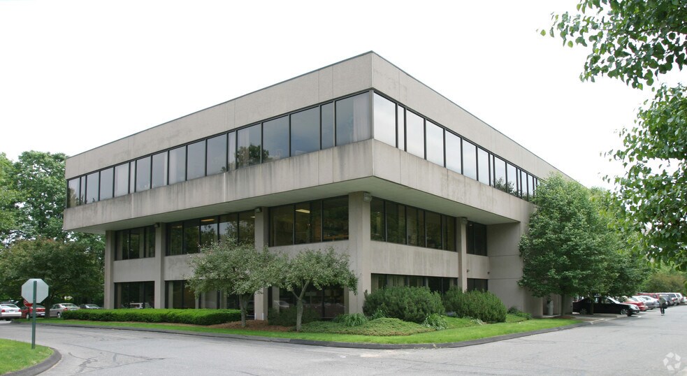 More Photos Of 231 Farmington Ave, Farmington Medical For Lease