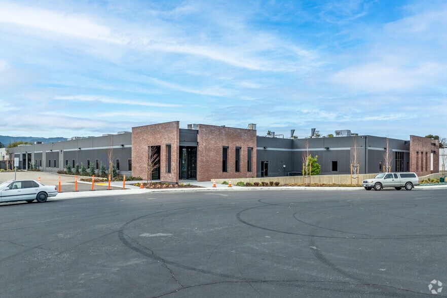 Primary Photo Of 6560 Trinity Ct, Dublin Research And Development For Sale