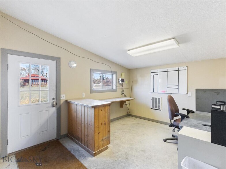 More Photos Of 2 S Lincoln St, Whitehall Warehouse For Sale