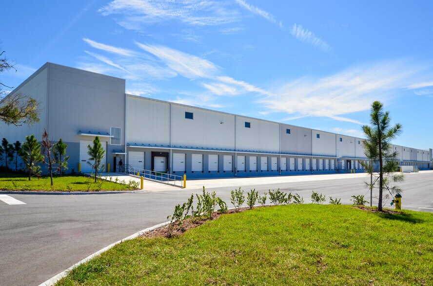 More Photos Of Narcoossee Road & State Road 528 Rd, Orlando Unknown For Lease