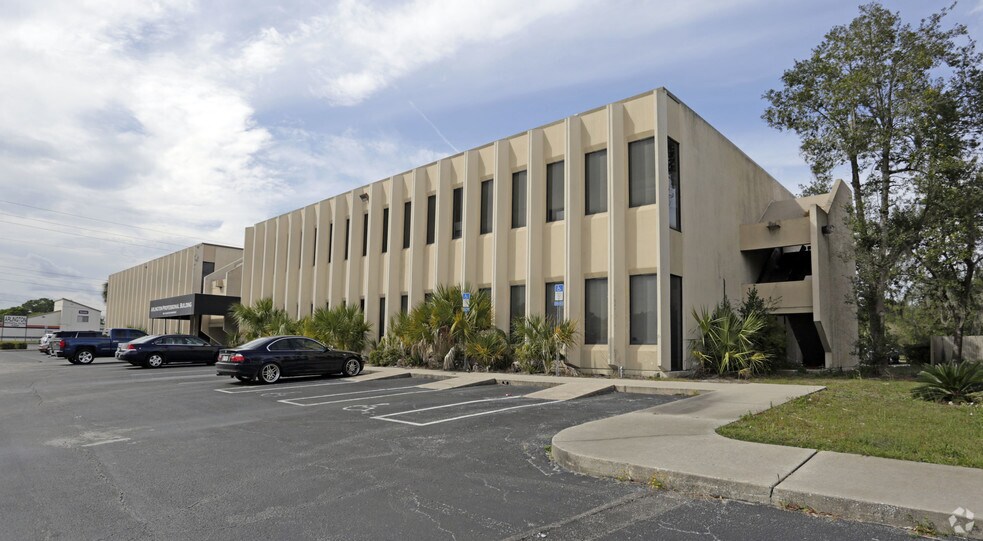 More Photos Of 6501 Arlington Expy, Jacksonville Office For Sale