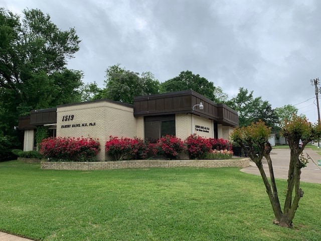 Primary Photo Of 1519 E Front St, Tyler Medical For Sale