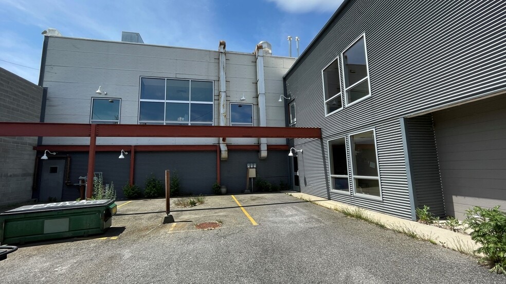 More Photos Of 208 N 1st Ave, Sandpoint Storefront Retail Office For Sale