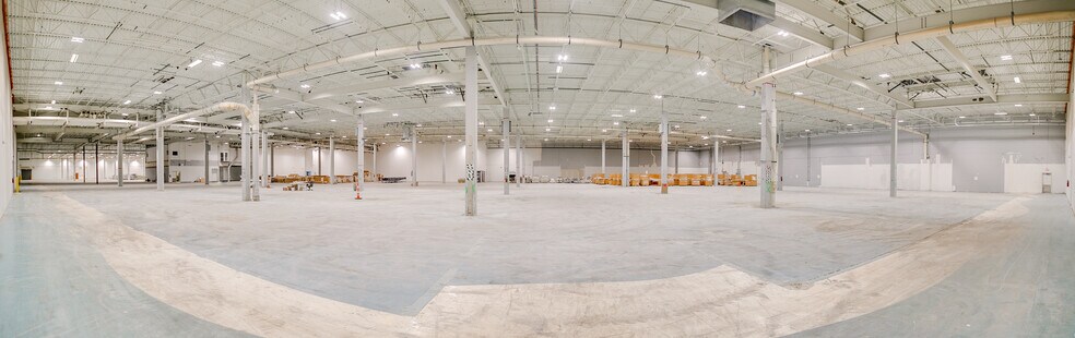 More Photos Of 1 Corporate Woods Dr, Bridgeton Distribution For Sale