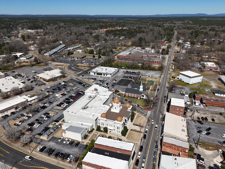 More Photos Of 109 Main Street, Columbiana Office For Lease