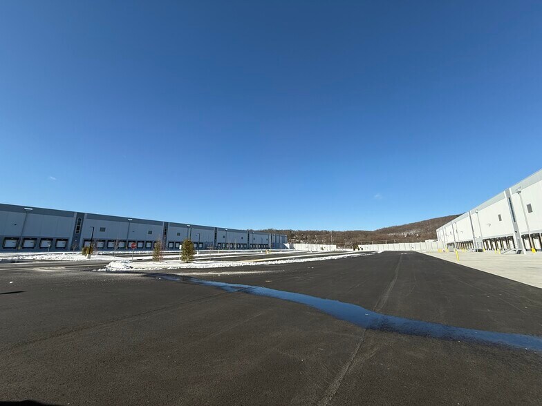 More Photos Of 201 Tabor Rd, Morris Plains Unknown For Lease