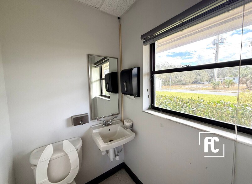 More Photos Of 835 SE Osceola St, Stuart Office Residential For Sale