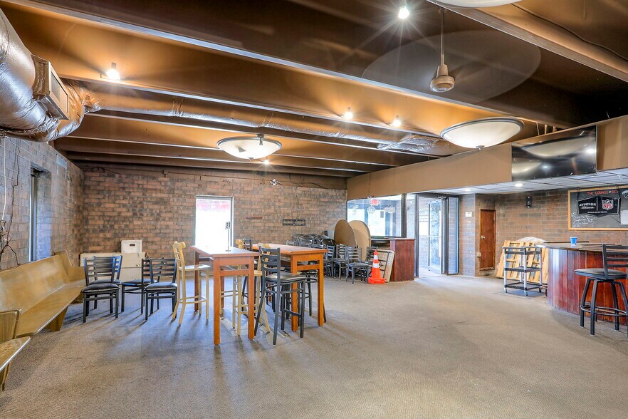 More Photos Of 330 E 135th St, Kansas City Restaurant For Sale