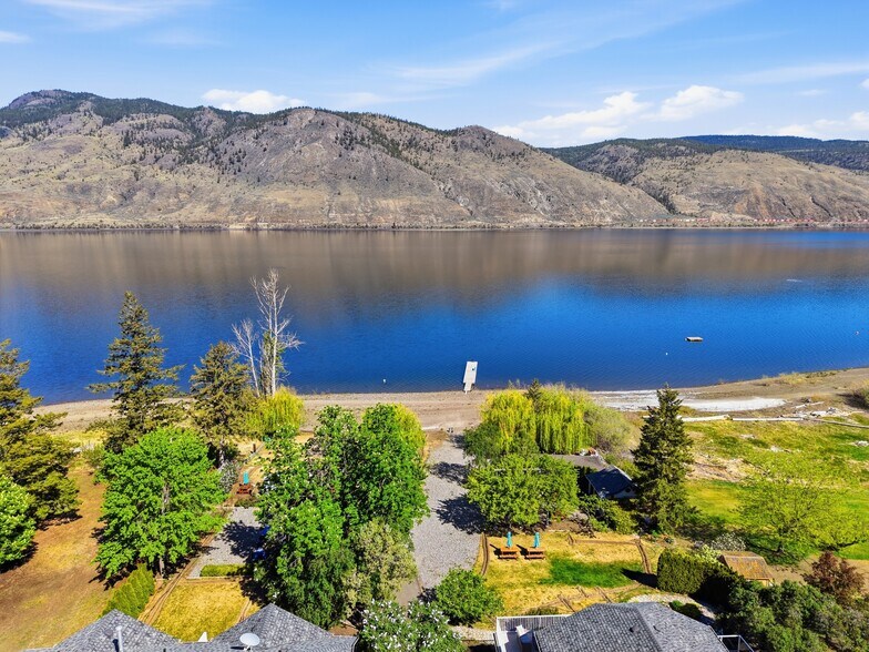 More Photos Of 7001 Savona Access Rd, Thompson-Nicola Hotel For Sale