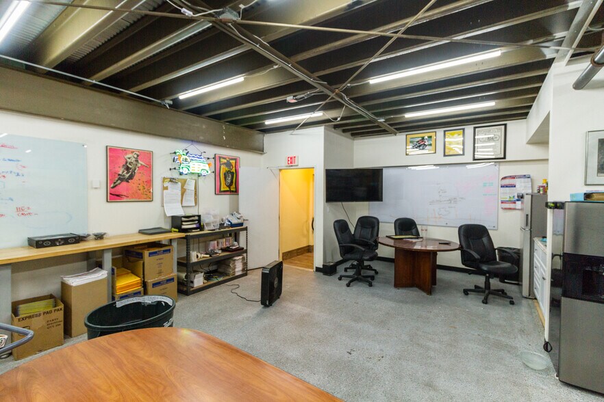 More Photos Of 1630 Foothill Dr, Boulder City Industrial For Sale