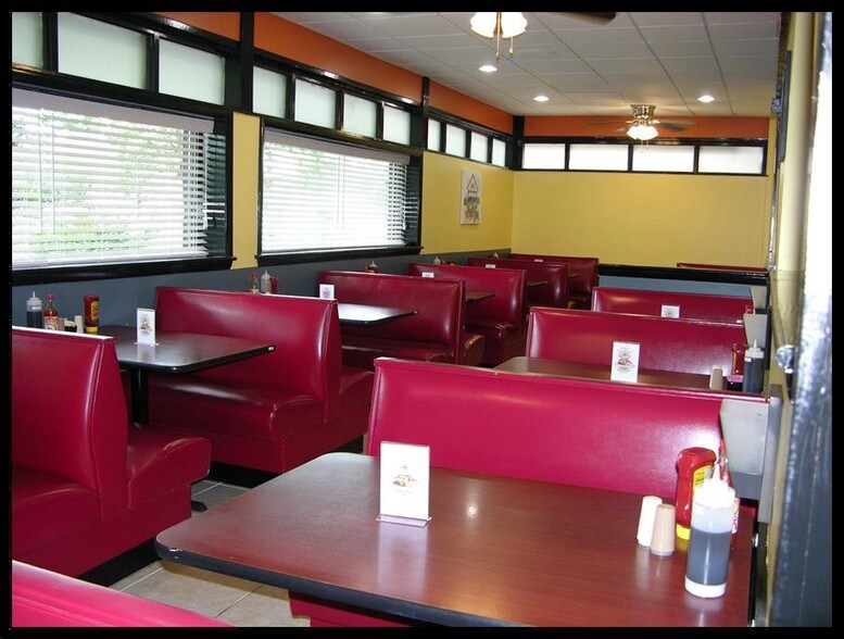 More Photos Of 694 J Clyde Morris Blvd, Newport News Restaurant For Sale