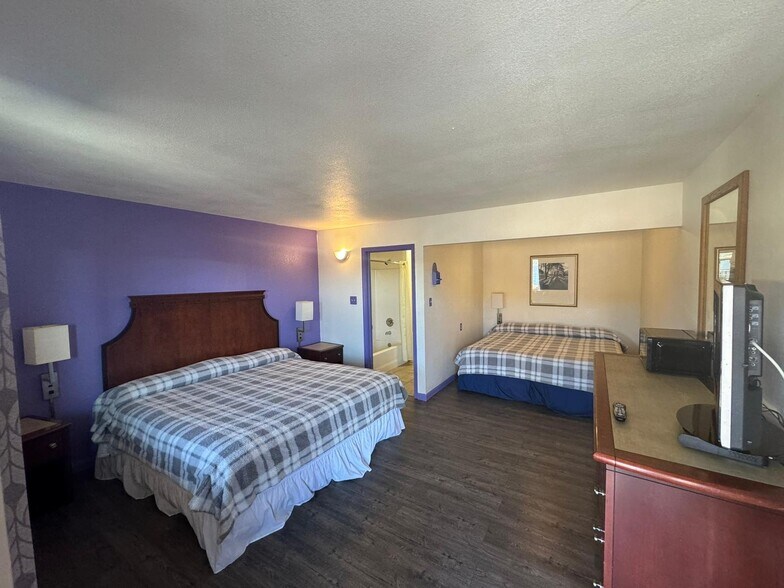 More Photos Of 10215 E Highway 20, Clearlake Oaks Hotel For Sale