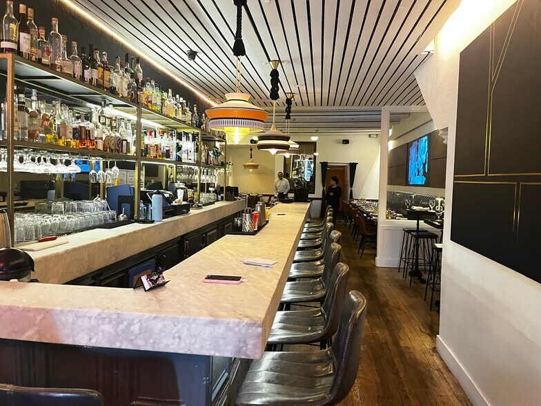 More Photos Of 39 E 19th St, New York Apartments For Sale