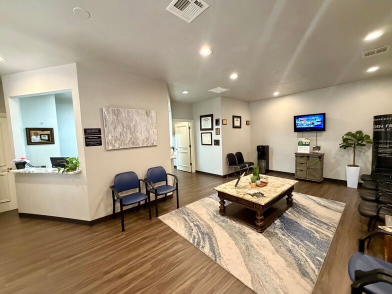 More Photos Of 1218 E 9th St, Edmond Medical For Lease