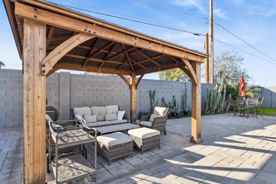 More Photos Of 5926 E Wilshire Dr, Scottsdale Assisted Living For Sale