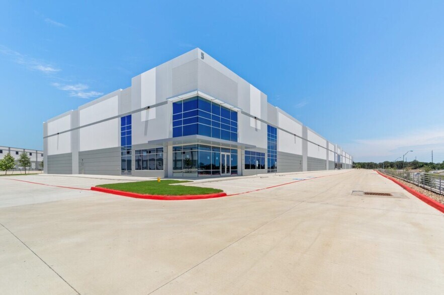 More Photos Of West Avenue and Wurzbach Parkway, San Antonio Unknown For Lease