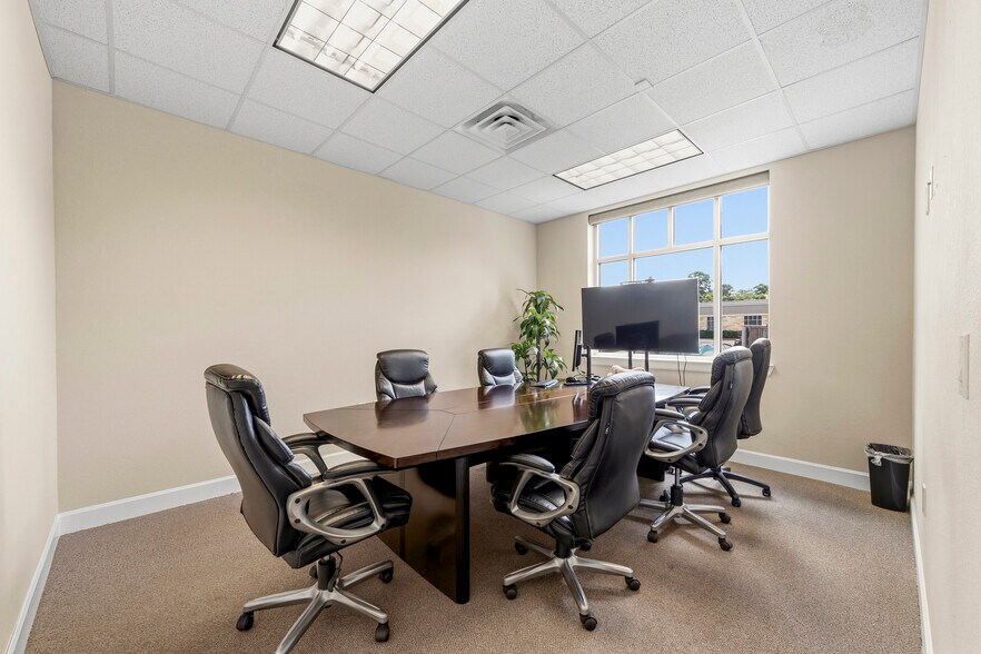 More Photos Of 2219 Sawdust Rd, The Woodlands Office For Sale