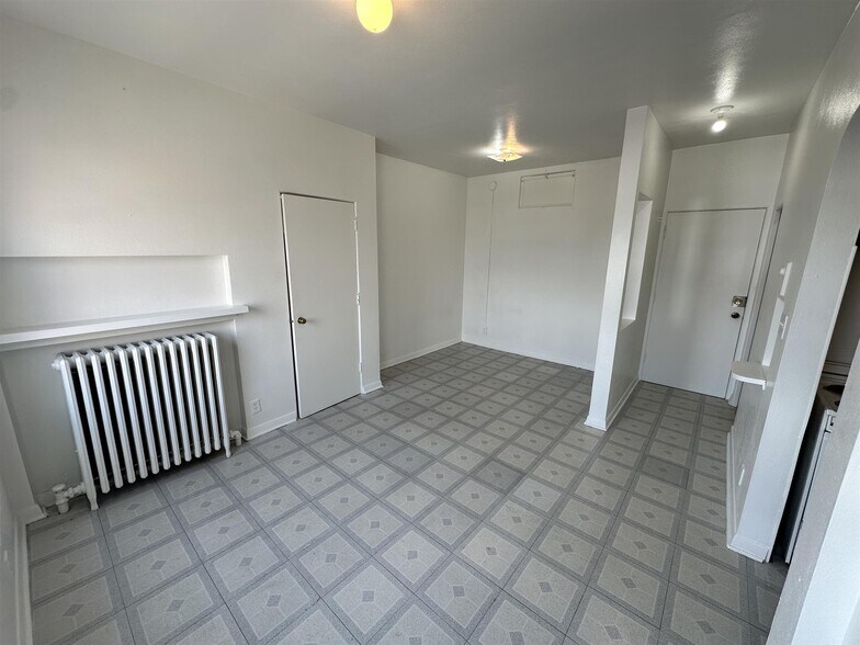 More Photos Of 24-26 S Galena Ave, Freeport Apartments For Sale