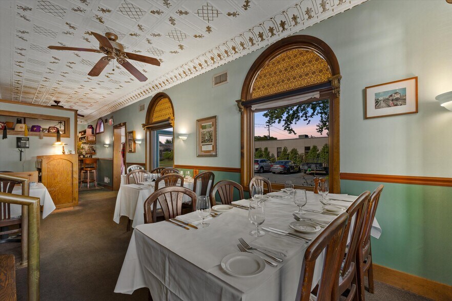 More Photos Of 17001 W Greenfield Ave, New Berlin Restaurant For Sale