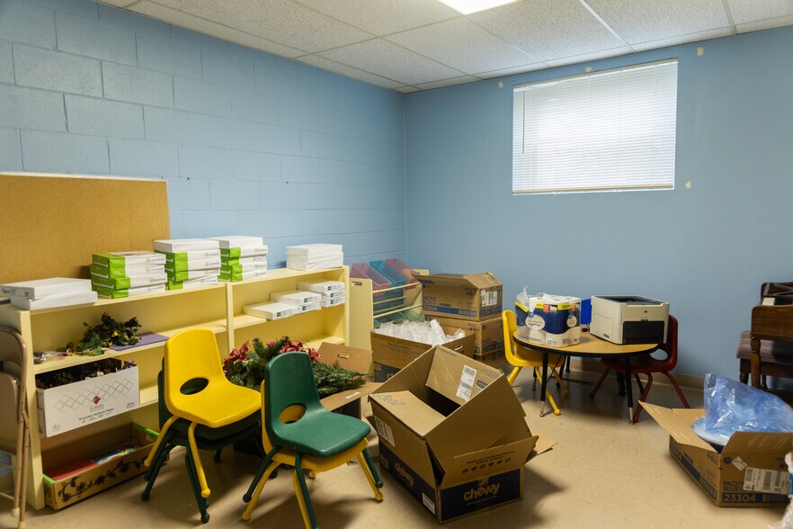 More Photos Of 381 H St, Hampton Religious Facility For Sale