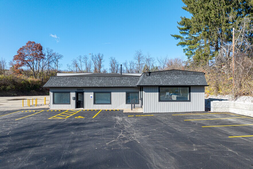 More Photos Of 5000 Steubenville Pike, McKees Rocks Warehouse For Lease