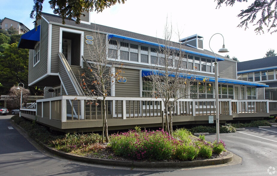 More Photos Of 1100-1120 Mar West St, Tiburon Office For Sale