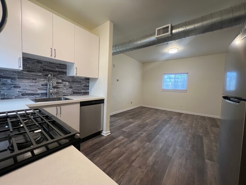 More Photos Of 609 Ann St, Homestead Storefront Retail Residential For Sale