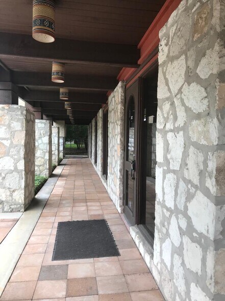 More Photos Of 7272 Wurzbach Rd, San Antonio Medical For Sale