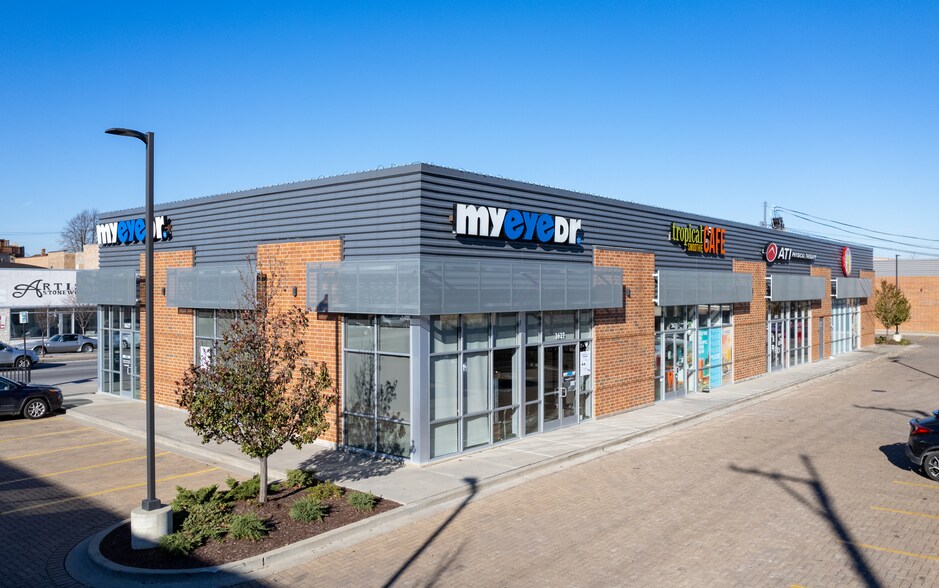 More Photos Of 3649-3651 N Western Ave, Chicago General Retail For Lease