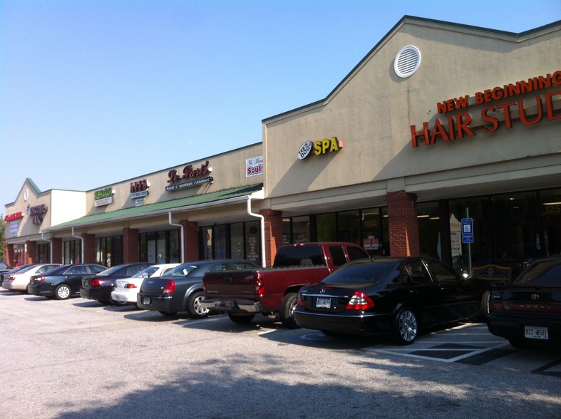 More Photos Of 1240-1254 Highway 138 SW, Riverdale Storefront For Sale
